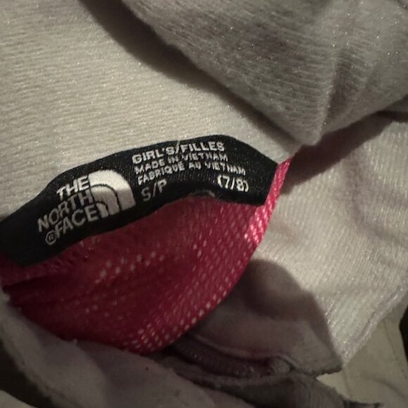 North face rain jacket size 7/8 youth - Picture 2 of 3